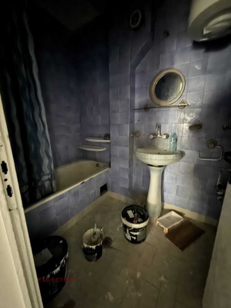 Продава МНОГОСТАЕН, гр. Добрич, Свети Георги, снимка 4 - Апартаменти - 52800252