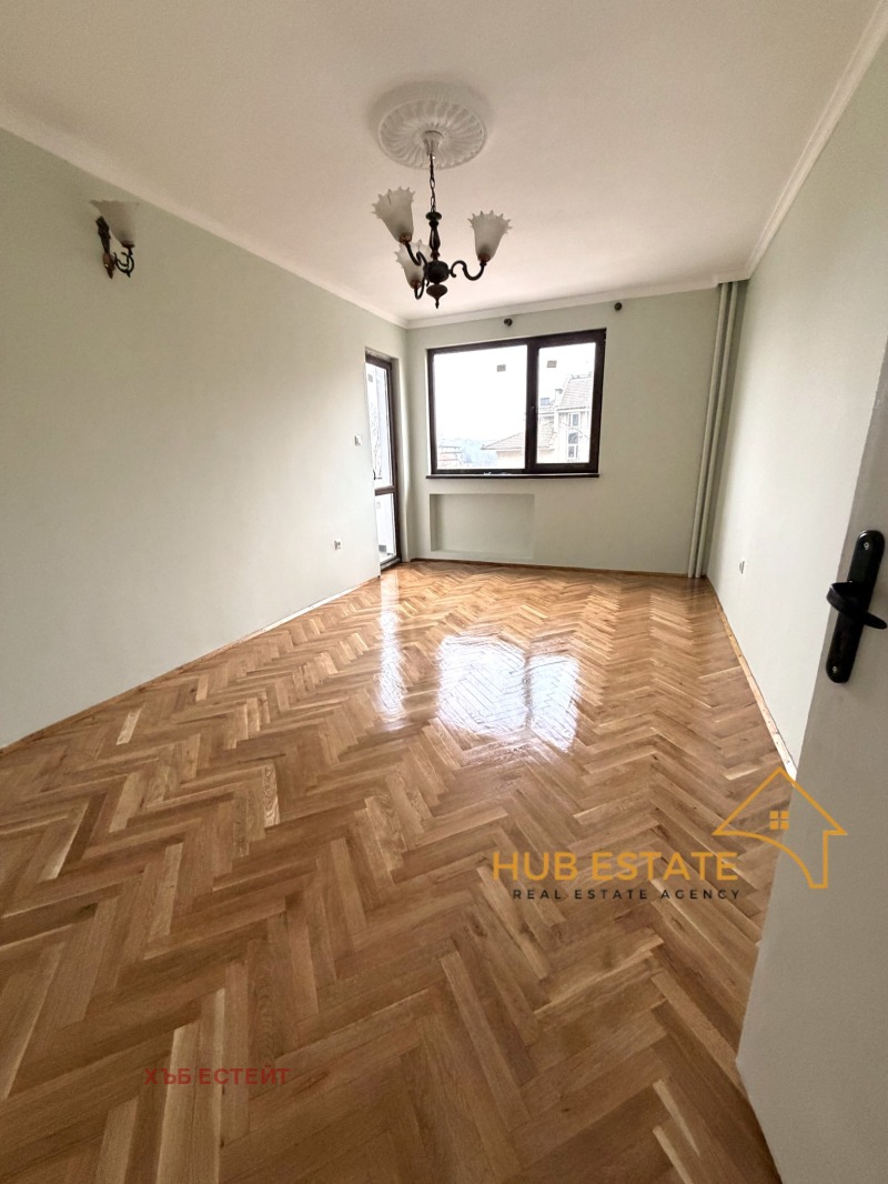 Продава МНОГОСТАЕН, гр. Добрич, Свети Георги