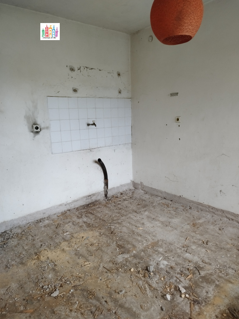 Продава КЪЩА, с. Дрен, област Перник, снимка 14 - Къщи - 52646960