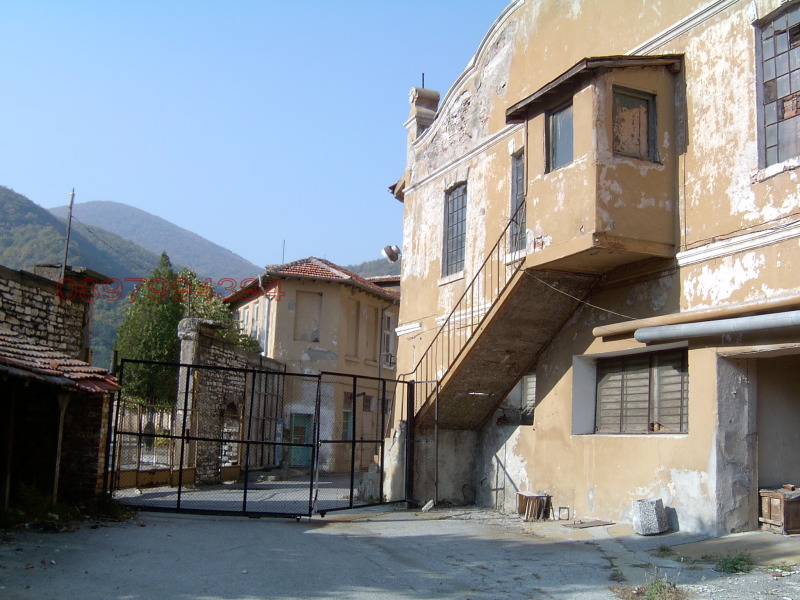 Продава ПРОМ. ПОМЕЩЕНИЕ, гр. Сливен, Промишлена зона, снимка 4 - Производствени сгради - 53582939