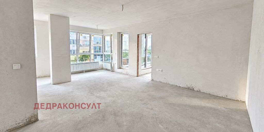 Продава 4-СТАЕН, гр. София, Обеля 2