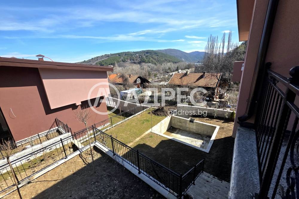 Продава КЪЩА, гр. София, с. Панчарево, снимка 6 - Къщи - 54517713