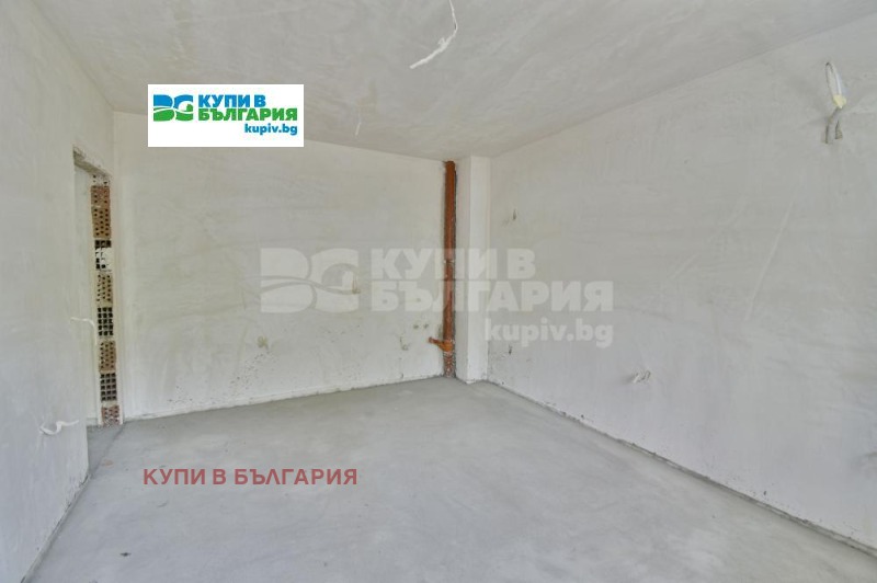 In vendita  2 camere da letto Varna , Tsentar , 77 mq | 75157011