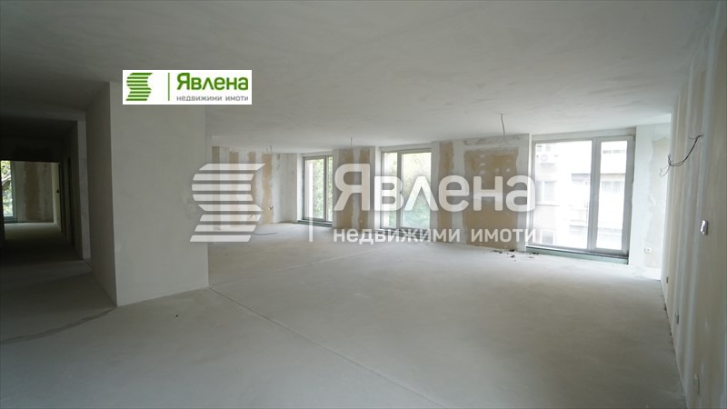 Myytävänä  2 makuuhuonetta Sofia , Iztok , 215 neliömetriä | 33395376 - kuva [5]