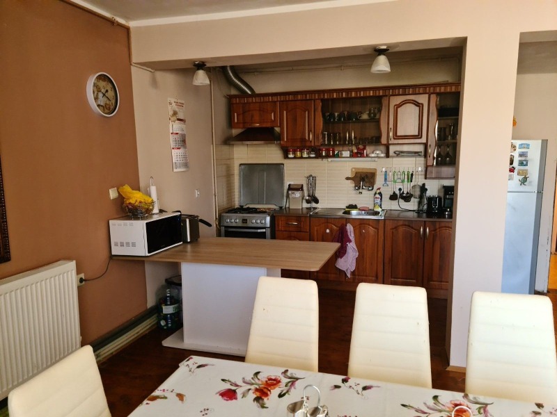 Eladó  3+ hálószoba Pleven , 9-ti kvartal , 164 négyzetméter | 29820232 - kép [3]