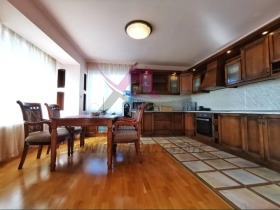 4-стаен град Варна, Фестивален комплекс 4