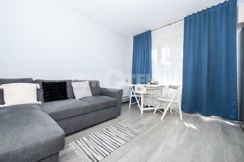 Myytävänä  Studio Plovdiv , Ostromila , 63 neliömetriä | 64019730