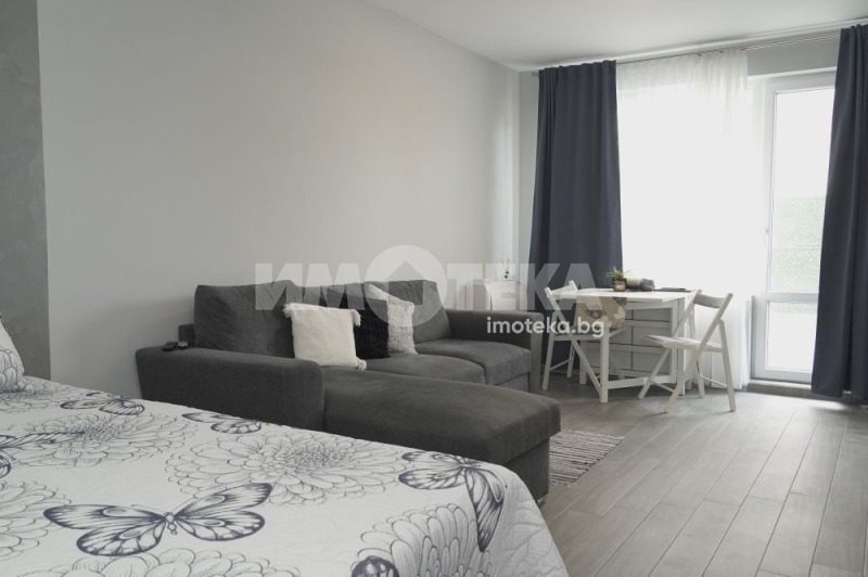 De vânzare  Studio Plovdiv , Ostromila , 63 mp | 64019730