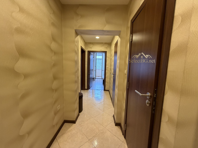 Продава  3-стаен град Велико Търново , Център , 98 кв.м | 93410429 - изображение [14]