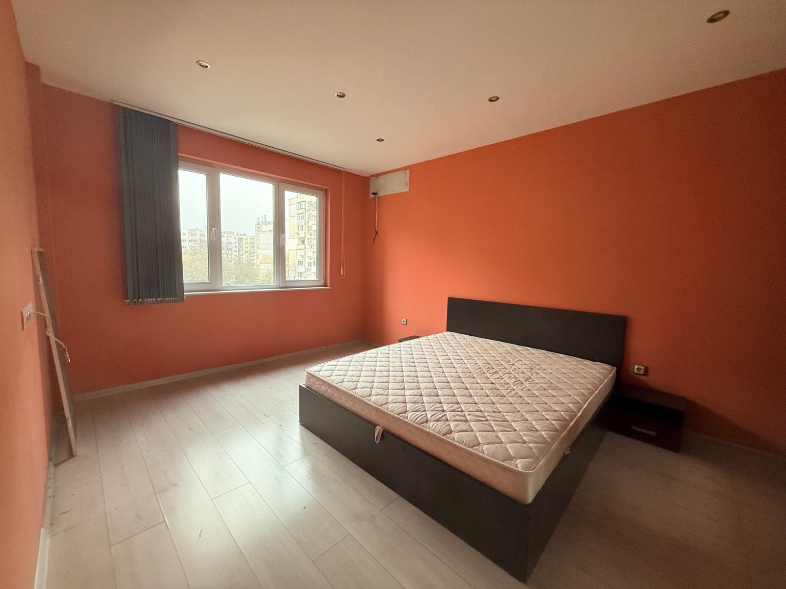 Продава 3-СТАЕН, гр. София, Света Троица, снимка 2 - Апартаменти - 54229090