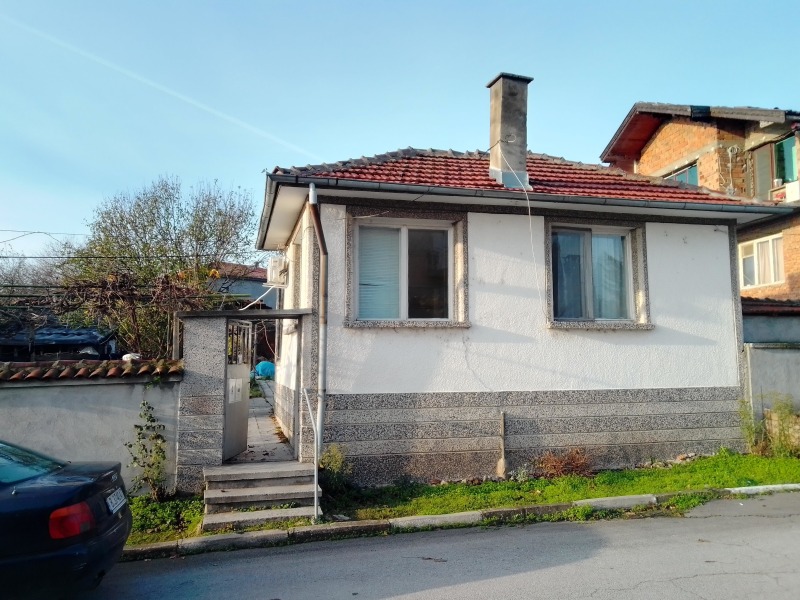 Продава КЪЩА, с. Добрич, област Хасково, снимка 2 - Къщи - 52662631