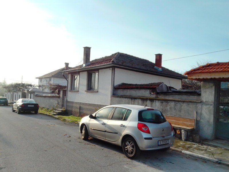 Продава КЪЩА, с. Добрич, област Хасково, снимка 3 - Къщи - 52662631