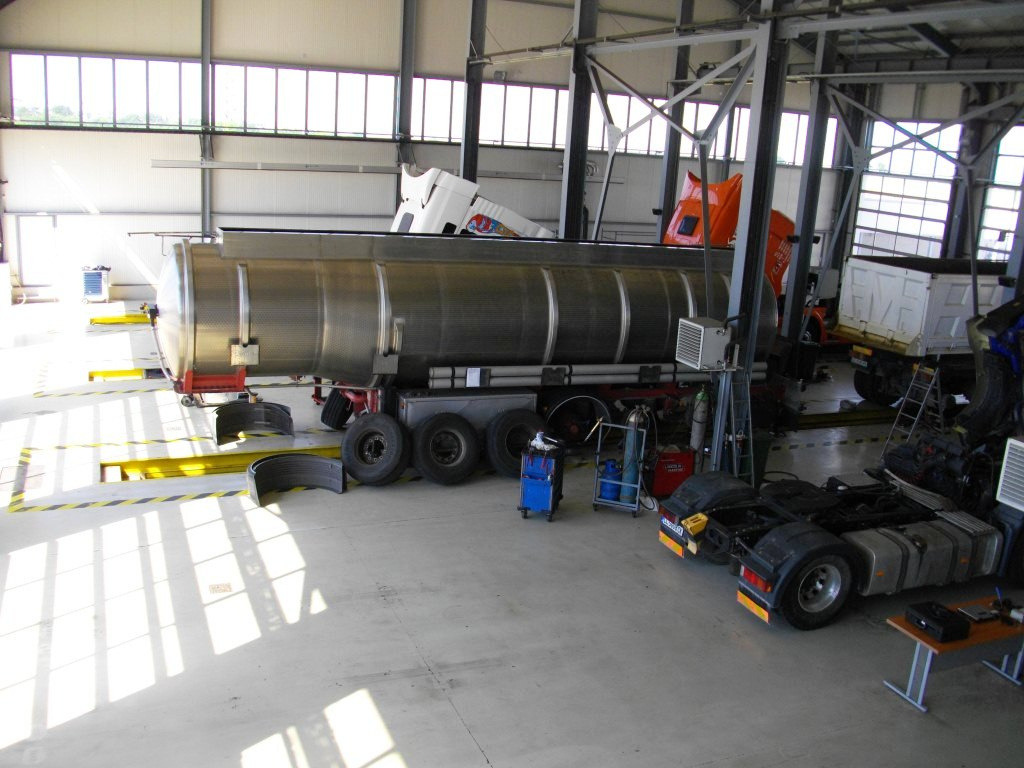 Продава ПРОМ. ПОМЕЩЕНИЕ, гр. Русе, в.з. Русофили, снимка 8 - Производствени сгради - 54213975