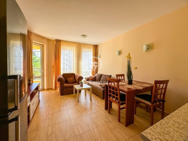 En venta  1 dormitorio región Burgas , Sveti Vlas , 65 metros cuadrados | 76005722 - imagen [3]