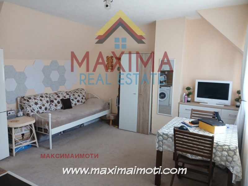 En venta  1 dormitorio Plovdiv , Tsentar , 67 metros cuadrados | 27431249 - imagen [2]