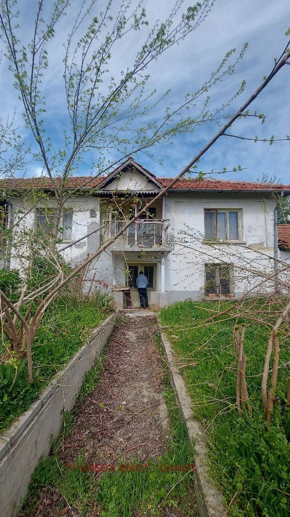 Продава КЪЩА, с. Владиня, област Ловеч, снимка 1 - Къщи - 45497522