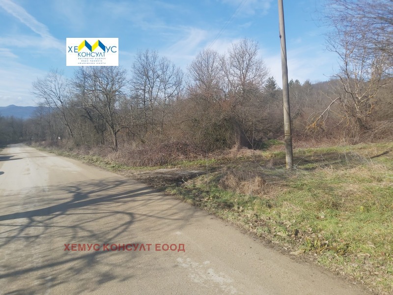 Продава ЗЕМЕДЕЛСКА ЗЕМЯ, с. Гумощник, област Ловеч