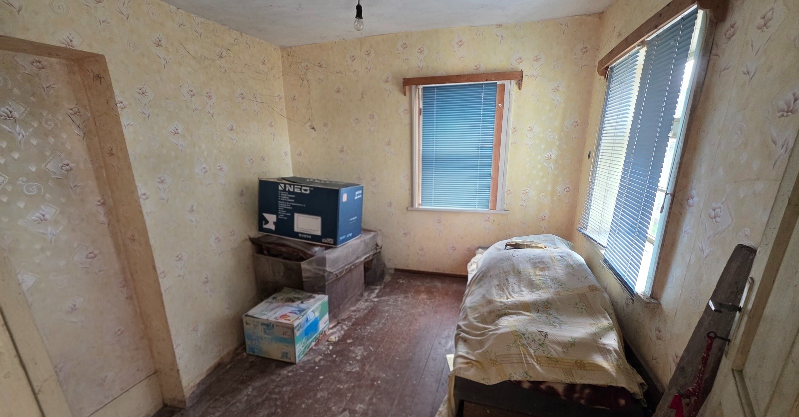 Продава КЪЩА, с. Смочан, област Ловеч, снимка 9 - Къщи - 54009757