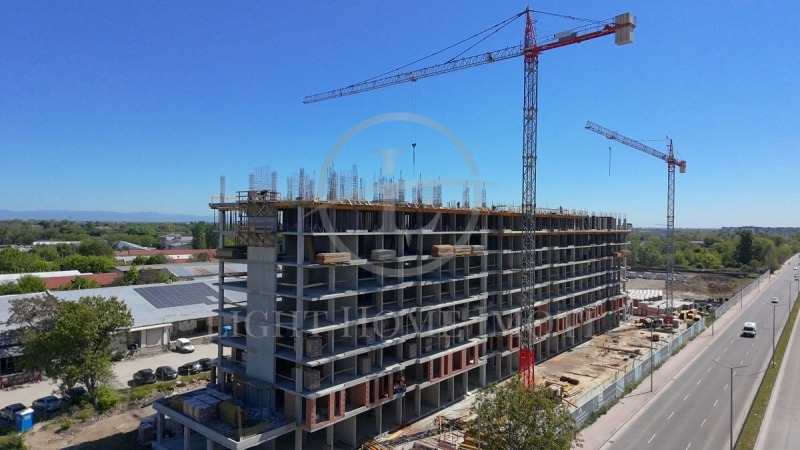 Продава  2-стаен град Пловдив , Гагарин , 70 кв.м | 55216193