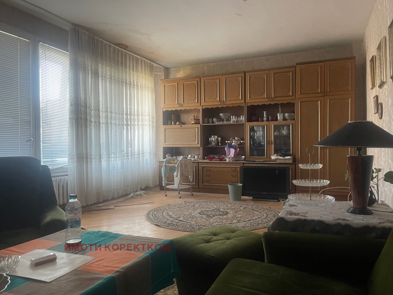 Te koop  3 slaapkamers Sofia , Iztok , 190 m² | 79020527 - afbeelding [5]