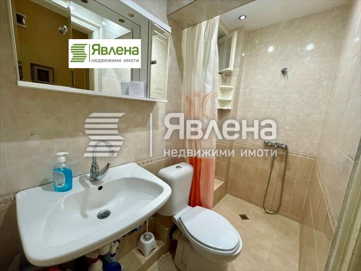 Продава ЕТАЖ ОТ КЪЩА, гр. София, Оборище, снимка 8 - Етаж от къща - 49364759