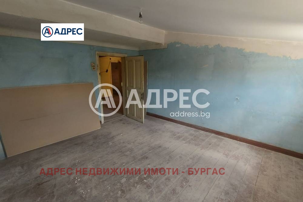 Продава МНОГОСТАЕН, гр. Бургас, Център, снимка 3 - Апартаменти - 54592804