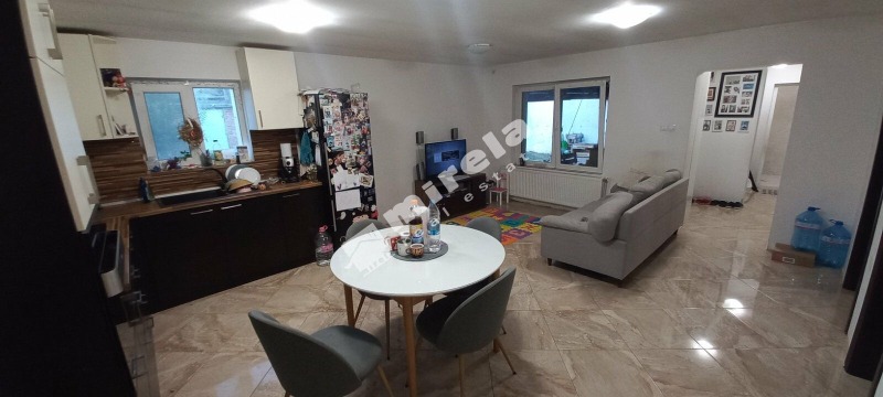 Продава  Къща град Ямбол , Каргон , 136 кв.м | 29970911 - изображение [2]