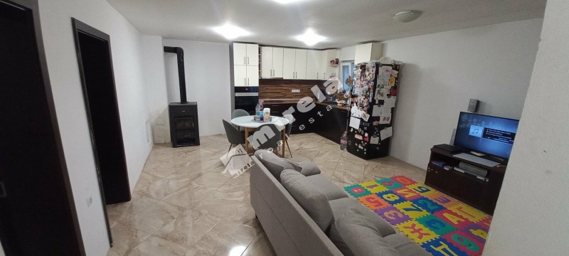 Продава  Къща град Ямбол , Каргон , 136 кв.м | 29970911