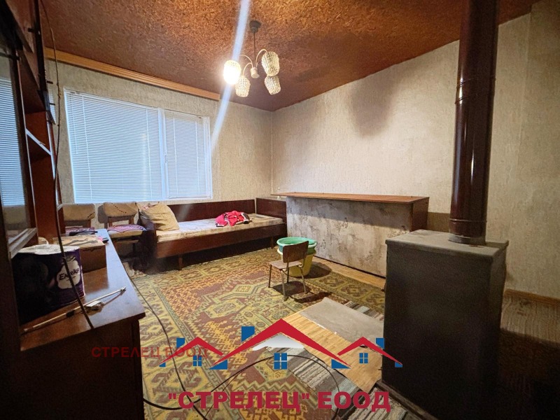 Продава КЪЩА, гр. Добрич, Йовково, снимка 2 - Къщи - 52687616