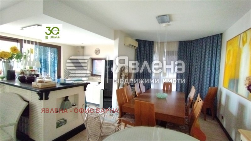 Продава КЪЩА, гр. Балчик, област Добрич, снимка 8 - Къщи - 55892580