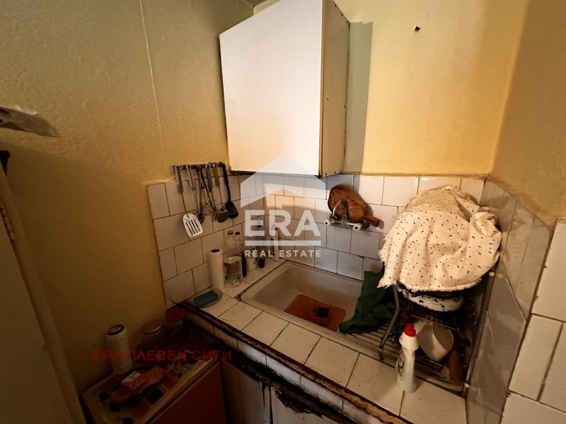 Продава КЪЩА, с. Вълчитрън, област Плевен, снимка 9 - Къщи - 56717902