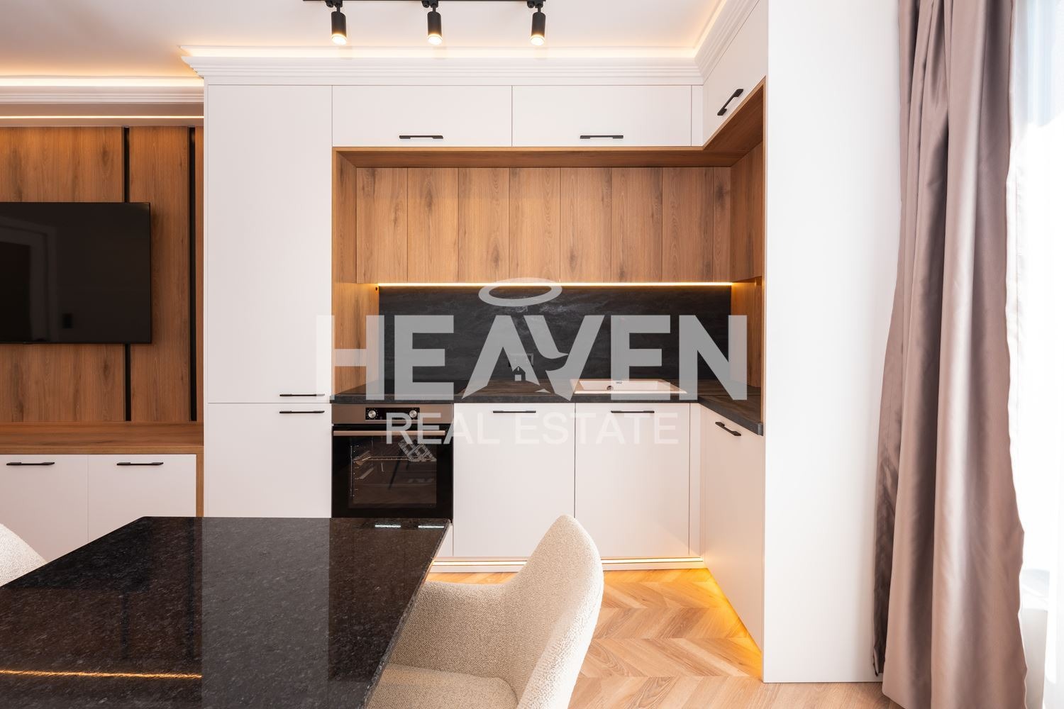 Продава 3-СТАЕН, гр. Пловдив, Остромила, снимка 3 - Апартаменти - 55692580