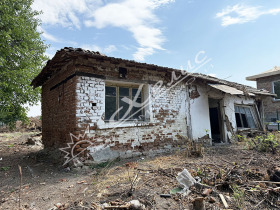 Продава  Къща, с. Тръстиково