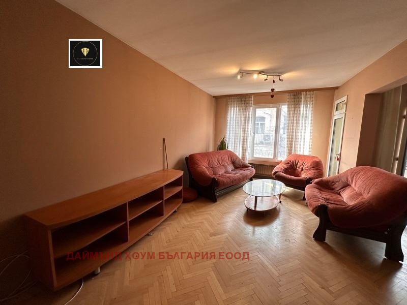 À venda  3 quartos Plovdiv , Centar , 140 m² | 76155437