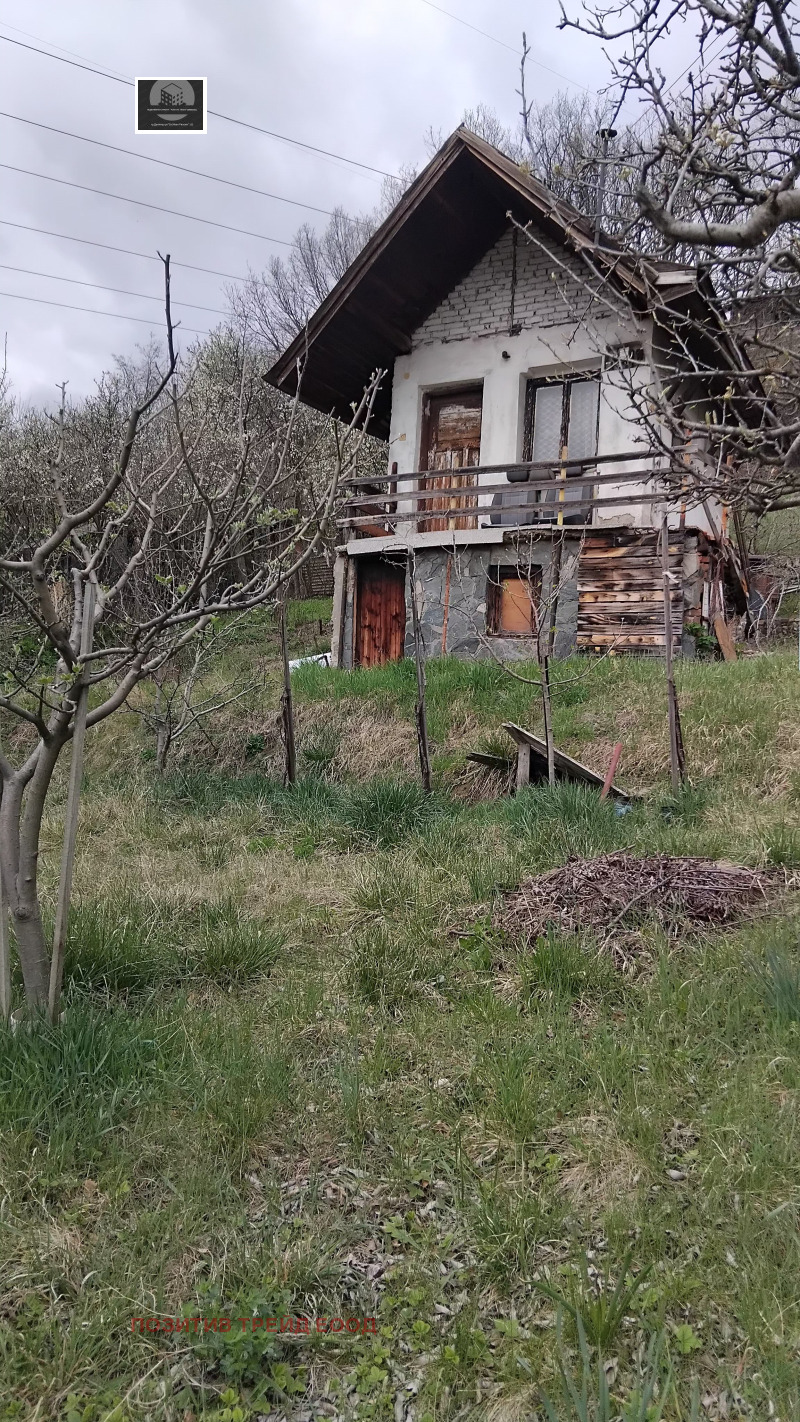 Продава КЪЩА в област Кюстендил, с. Кременик - 25 кв.м / 21 474.26 € » 42 000 лв., ПОЗИТИВ ТРЕЙД ЕООД