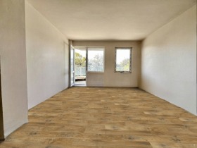 2-стаен град Варна, Кайсиева градина