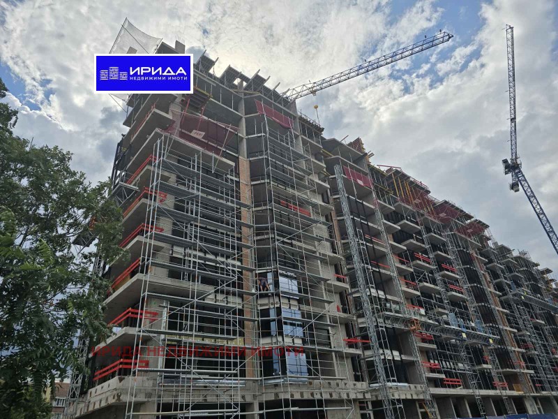 Продава  4-стаен град София , Оборище , 178 кв.м | 97956663