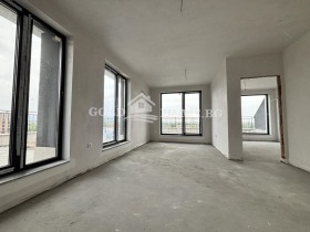 1 quarto Karchiiaka, Plovdiv 1