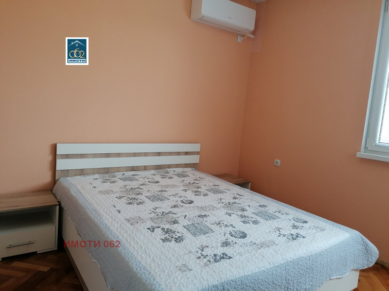 Myytävänä  2 makuuhuonetta Veliko Tarnovo , Tsentar , 80 neliömetriä | 98638904 - kuva [5]