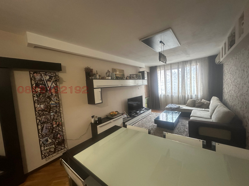 Продава 3-СТАЕН, гр. Русе, Централен южен район, снимка 6 - Апартаменти - 52785520