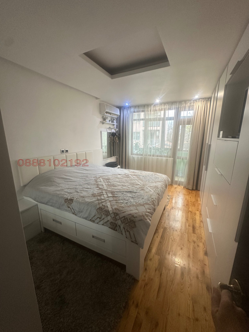 Продава 3-СТАЕН, гр. Русе, Централен южен район, снимка 13 - Апартаменти - 52785520