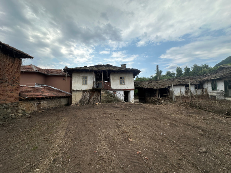 Продава КЪЩА, с. Врабево, област Ловеч, снимка 5 - Къщи - 53459758