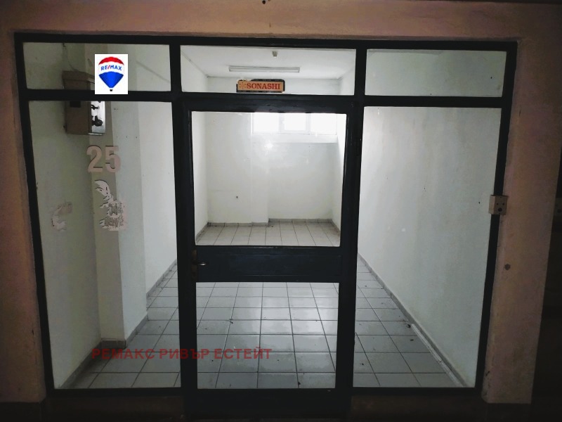 Продава МАГАЗИН, гр. Русе, Ялта, снимка 4 - Магазини - 52635508