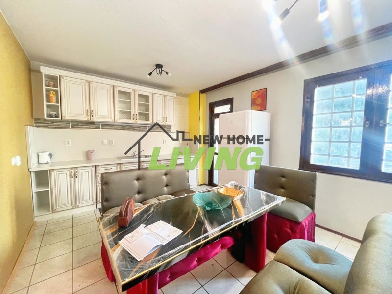 Продава  2-стаен град Пловдив , Кючук Париж , 92 кв.м | 93370390