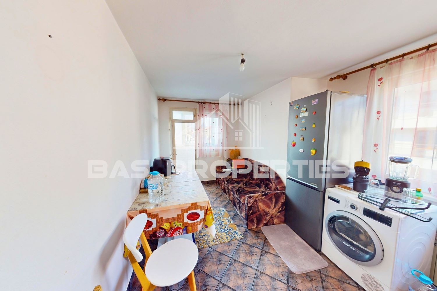 Продава 3-СТАЕН, гр. София, Карпузица, снимка 3 - Апартаменти - 53858076