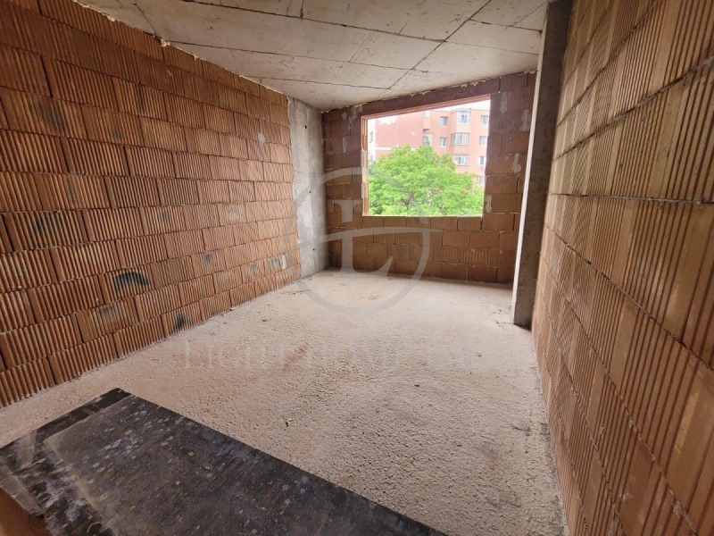 En venta  3 dormitorios Plovdiv , Trakiya , 135 metros cuadrados | 71850940 - imagen [8]