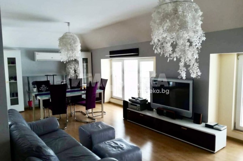 Na prodej  3+ ložnice Sofia , Zona B-5 , 260 m2 | 30755430 - obraz [8]