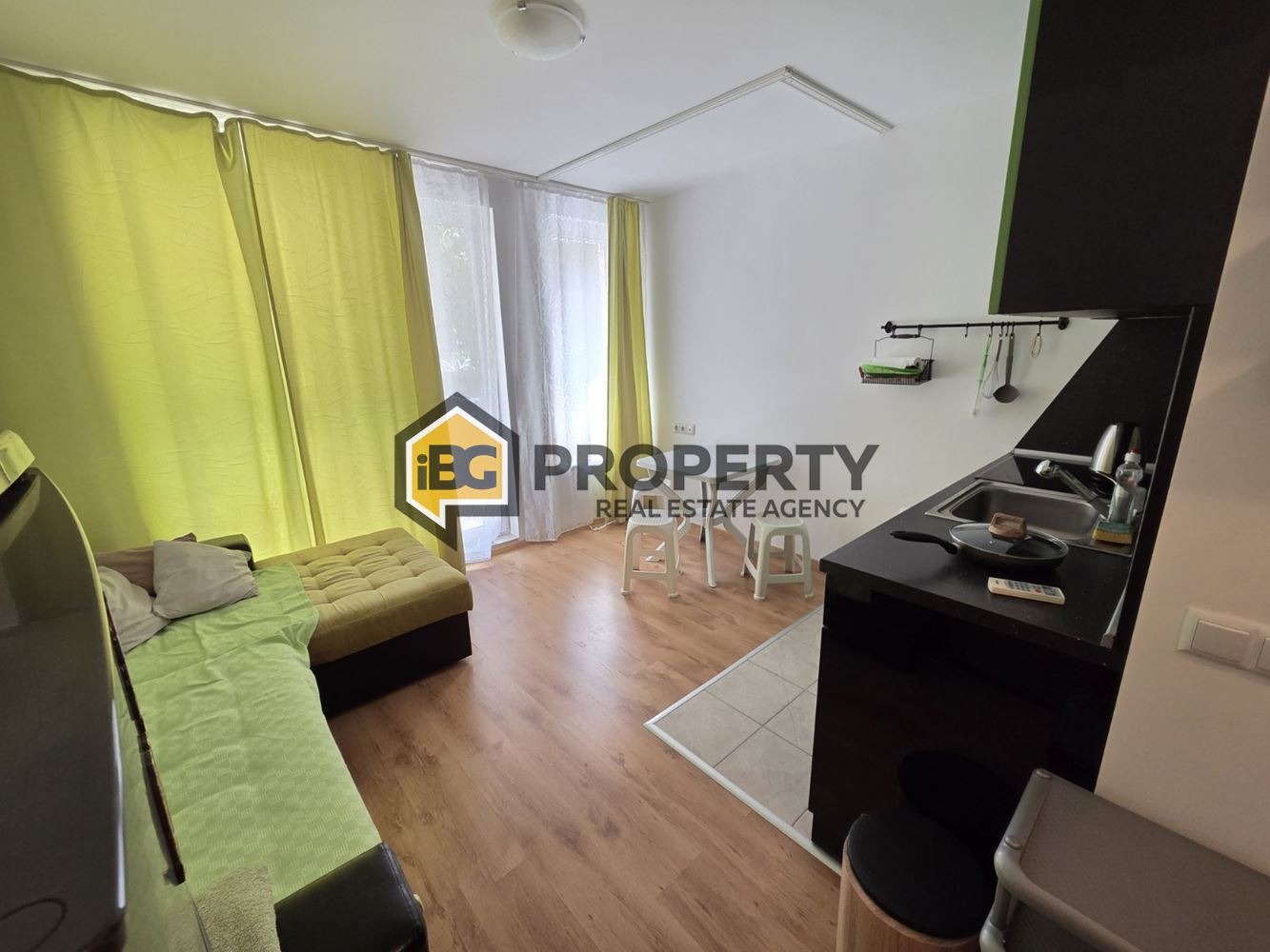 Продава 1-СТАЕН, гр. Бяла, област Варна, снимка 3 - Апартаменти - 54960025