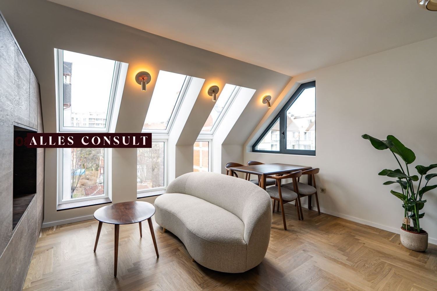 Продава 2-СТАЕН, гр. София, Център