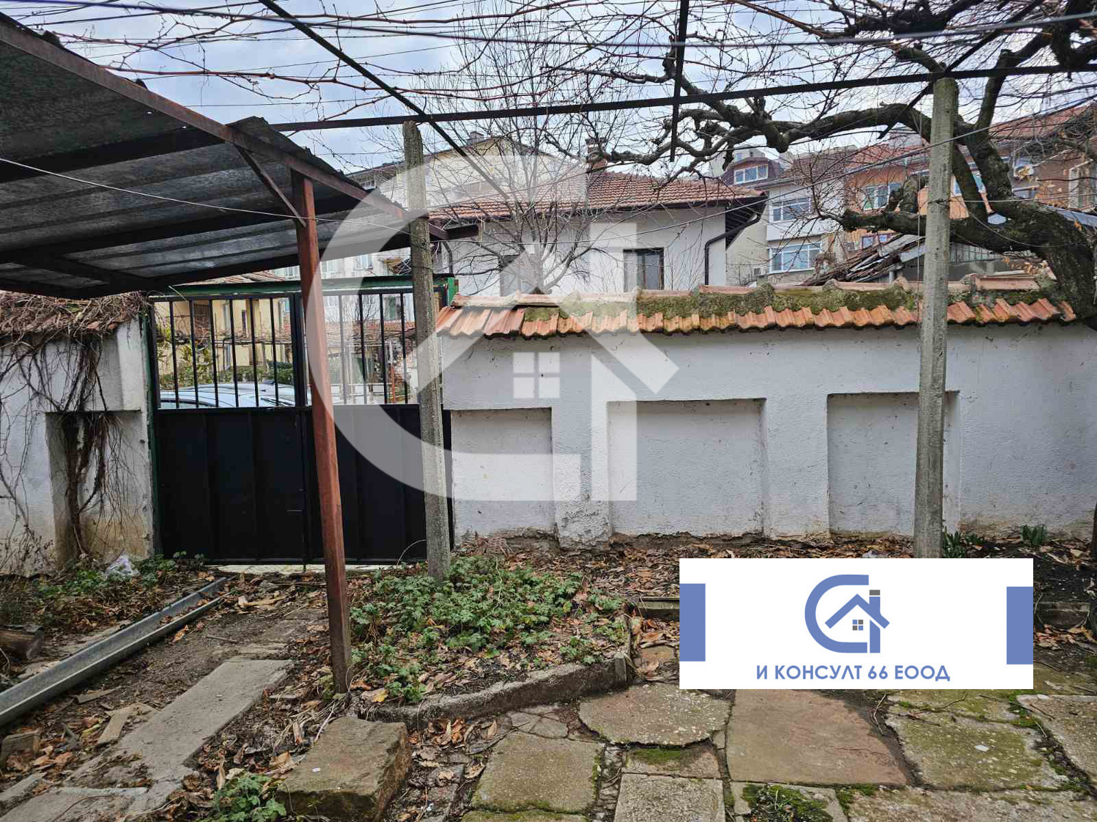 Продава ЕТАЖ ОТ КЪЩА, гр. Ловеч, Широк център, снимка 2 - Етаж от къща - 53316491